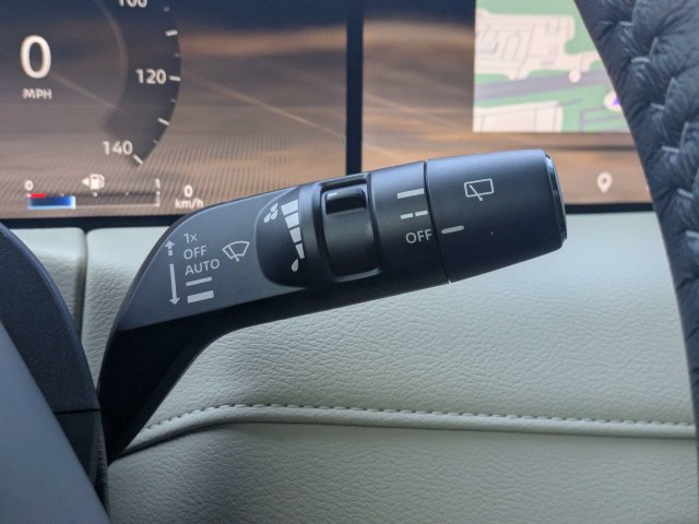 Used 2025 Nissan Armada Platinum w/ Convenience Package RWD image 31