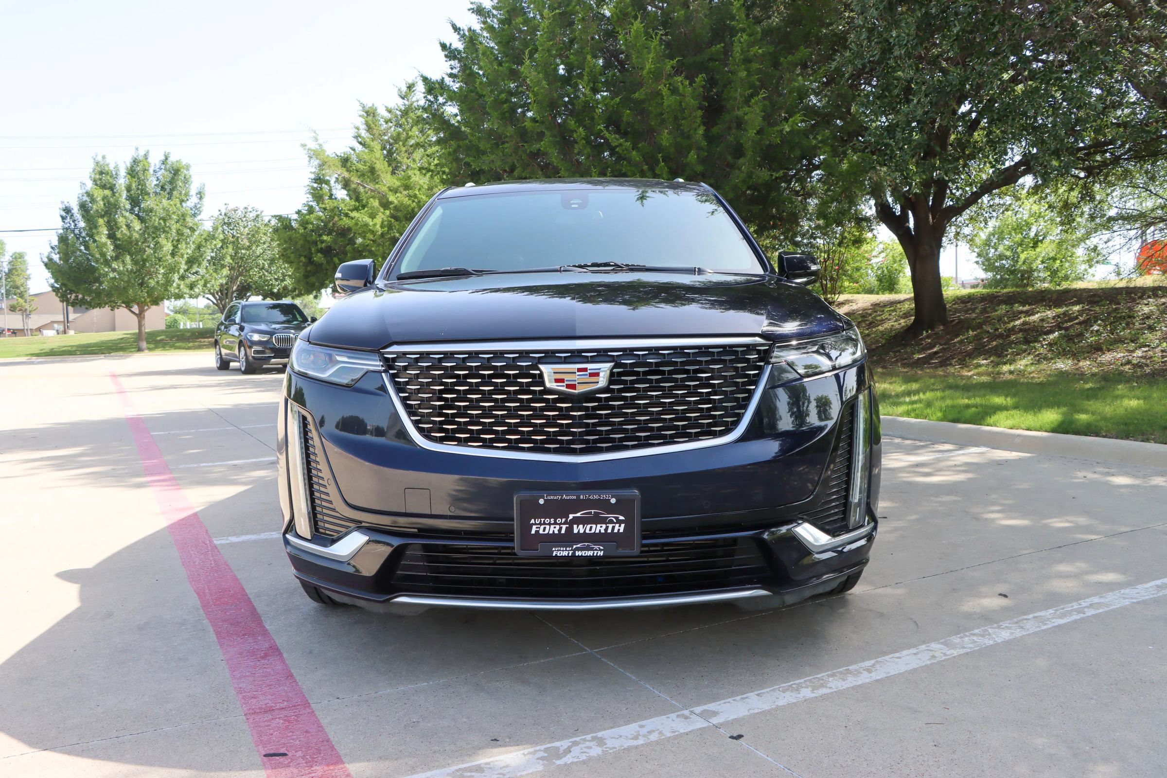 Used 2022 Cadillac XT6 Luxury FWD image 2