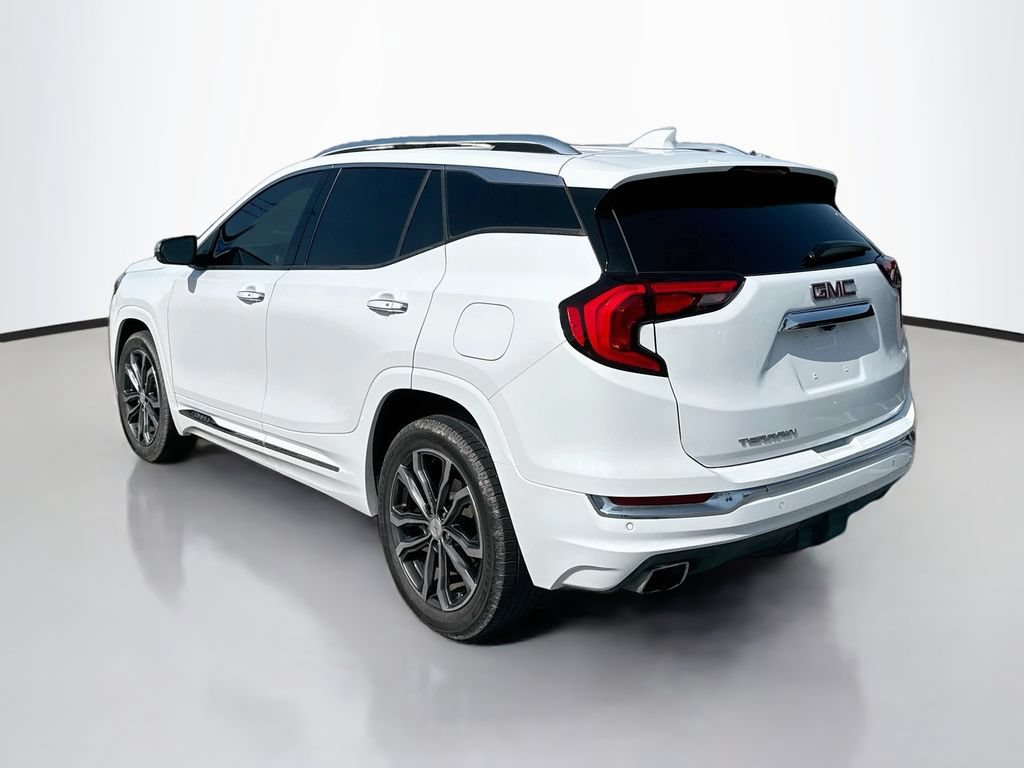 Used 2020 GMC Terrain Denali w/ Denali Premium Package FWD image 5