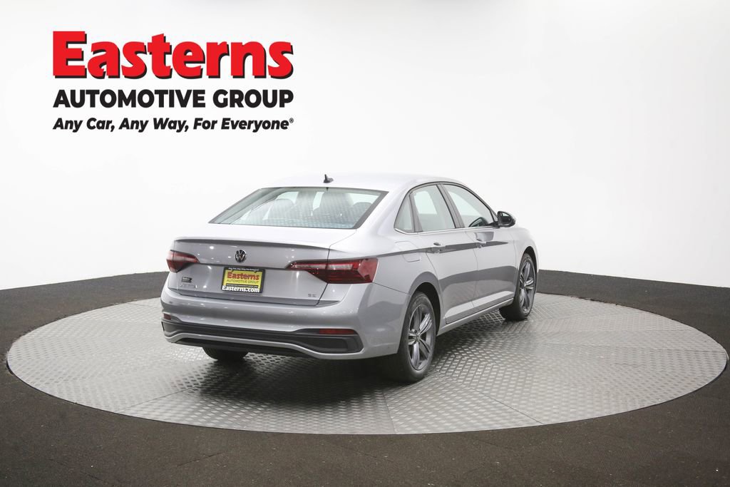 Used 2024 Volkswagen Jetta SE FWD image 38