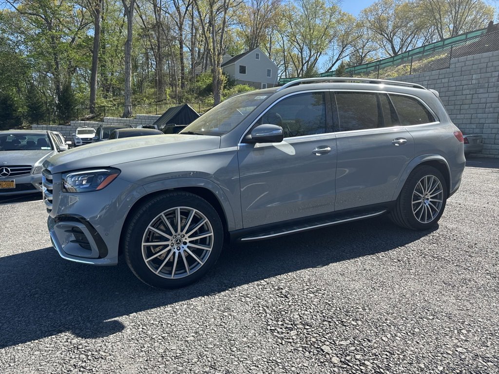 New 2025 Mercedes-Benz GLS 580 4MATIC image 4