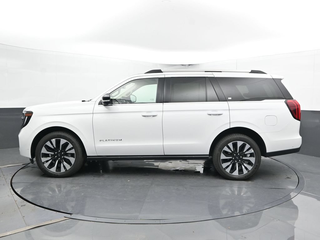 Used 2025 Ford Expedition Platinum w/ Driver's Package AWD/4WD image 9