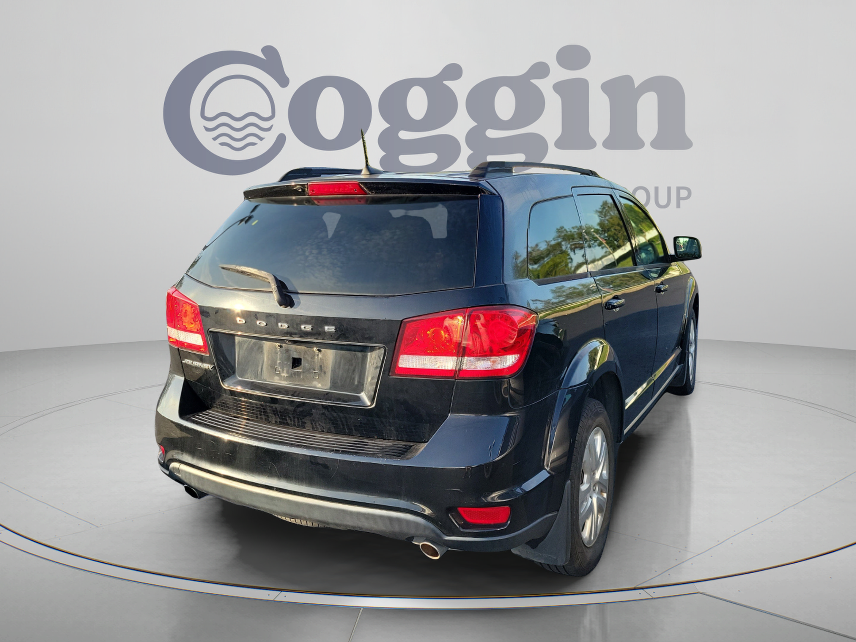 Used 2019 Dodge Journey SE w/ Connectivity Group FWD image 6