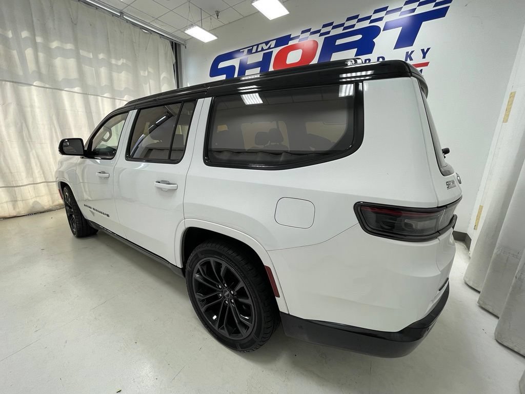 Used 2023 Jeep Grand Wagoneer Series III w/ Rear Seat Video Group 1 AWD/4WD image 10