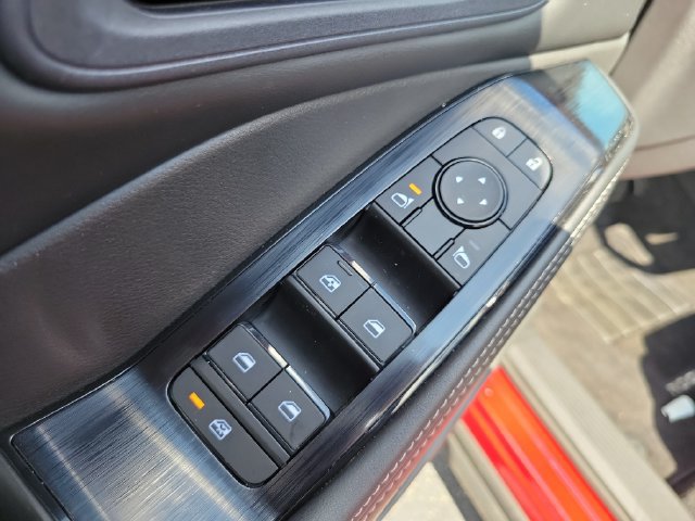 Used 2023 Nissan Rogue SV w/ SV Premium B Package FWD image 16