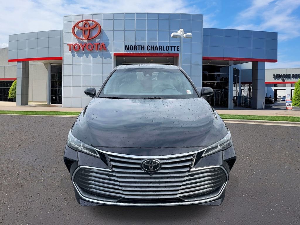 Used 2019 Toyota Avalon Limited w/ Advanced Safety Package image 3