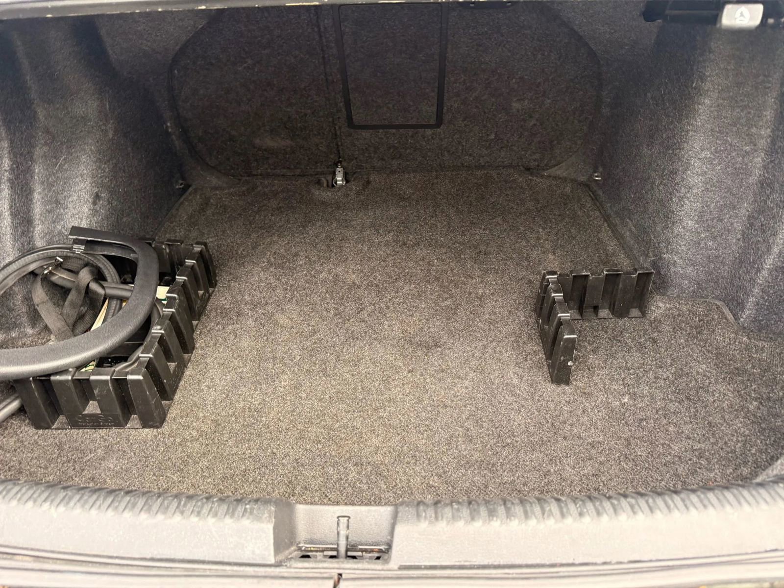 Used 2011 Volkswagen Jetta SEL image 19