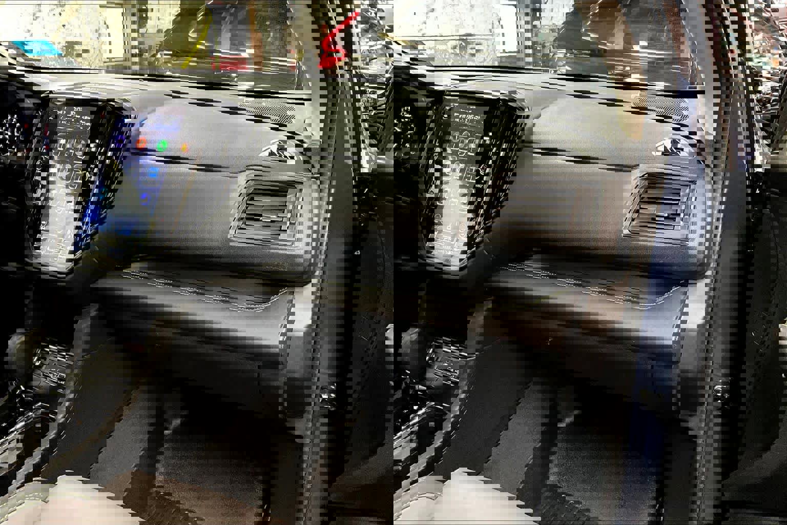 Used 2025 Subaru Ascent Onyx Edition image 18