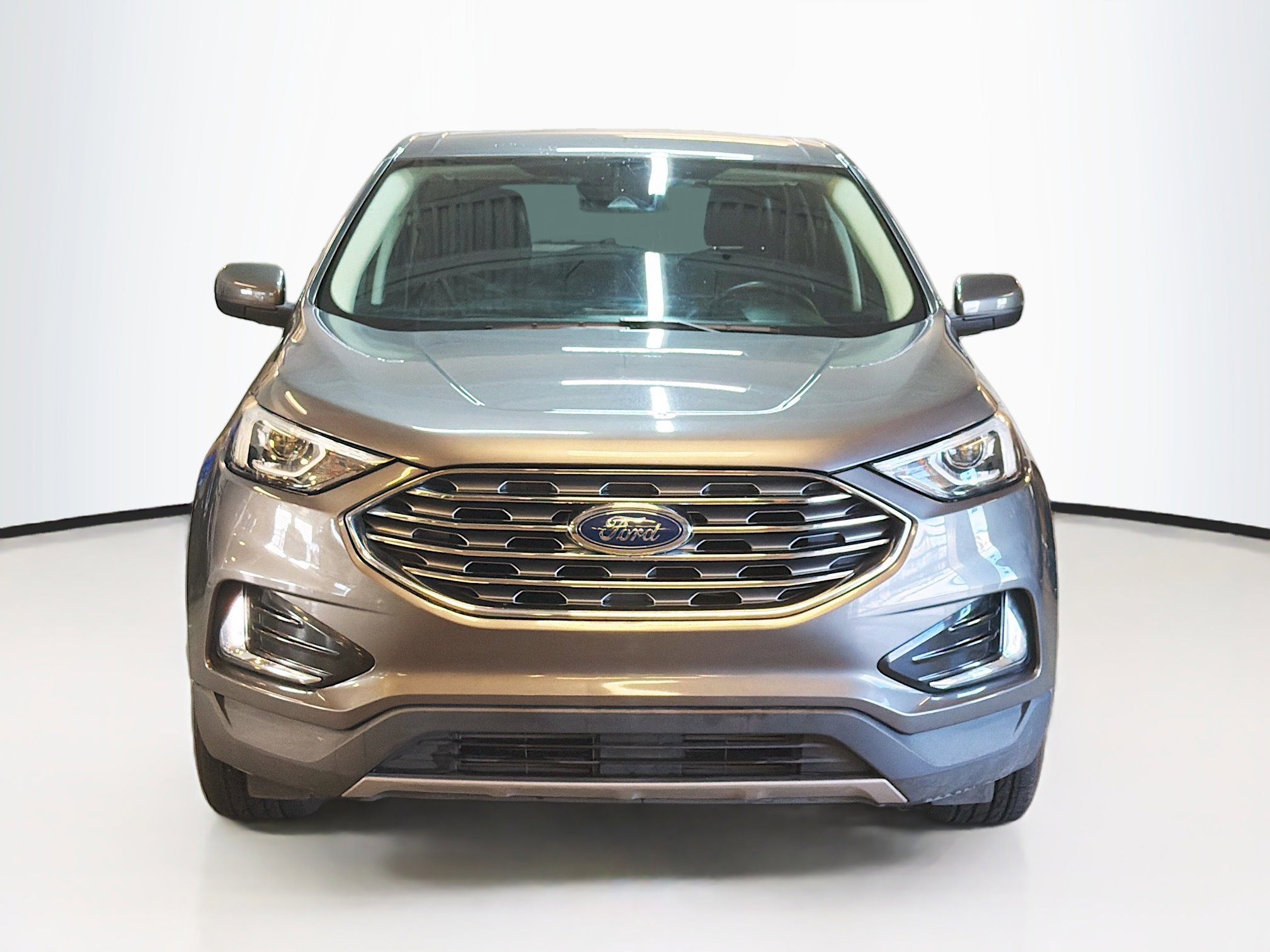 Used 2022 Ford Edge SEL image 2