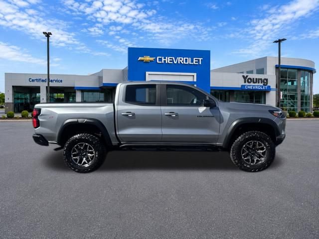 Used 2026 Chevrolet Colorado ZR2 w/ Technology Package AWD/4WD image 8