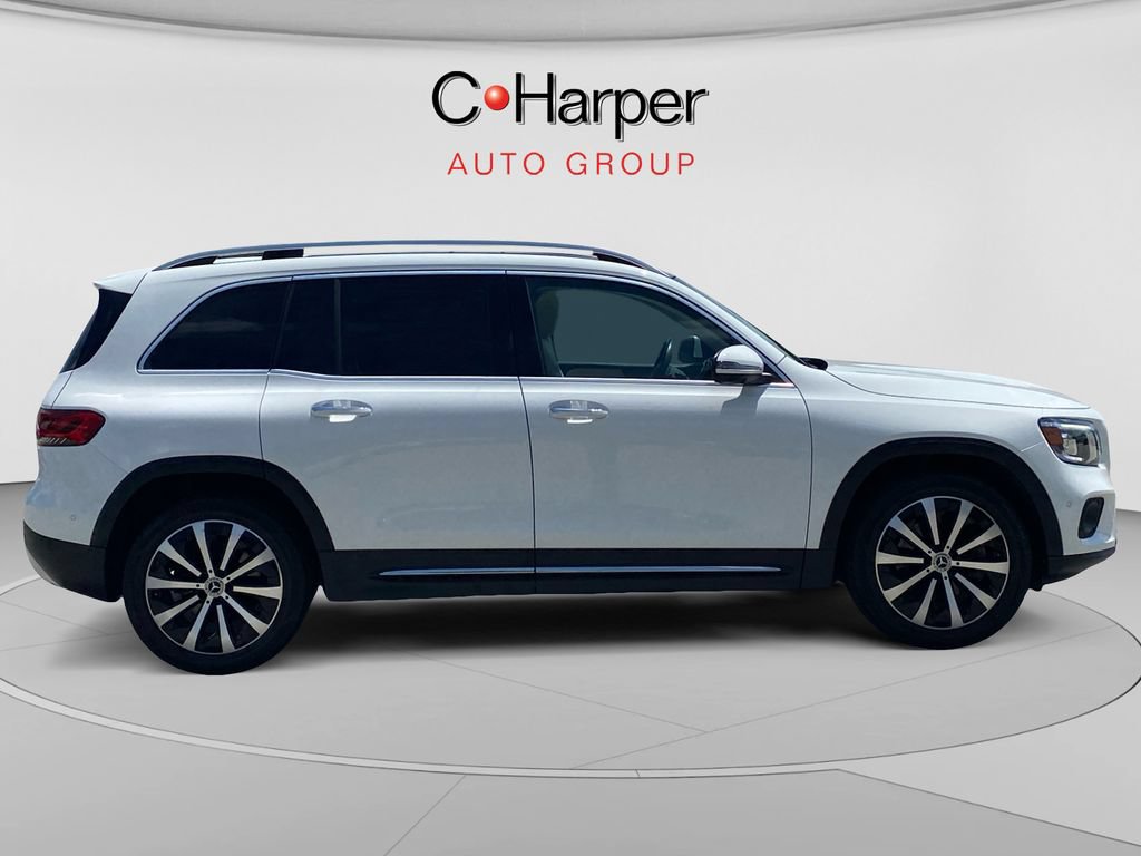 Used 2021 Mercedes-Benz GLB 250 4MATIC image 2
