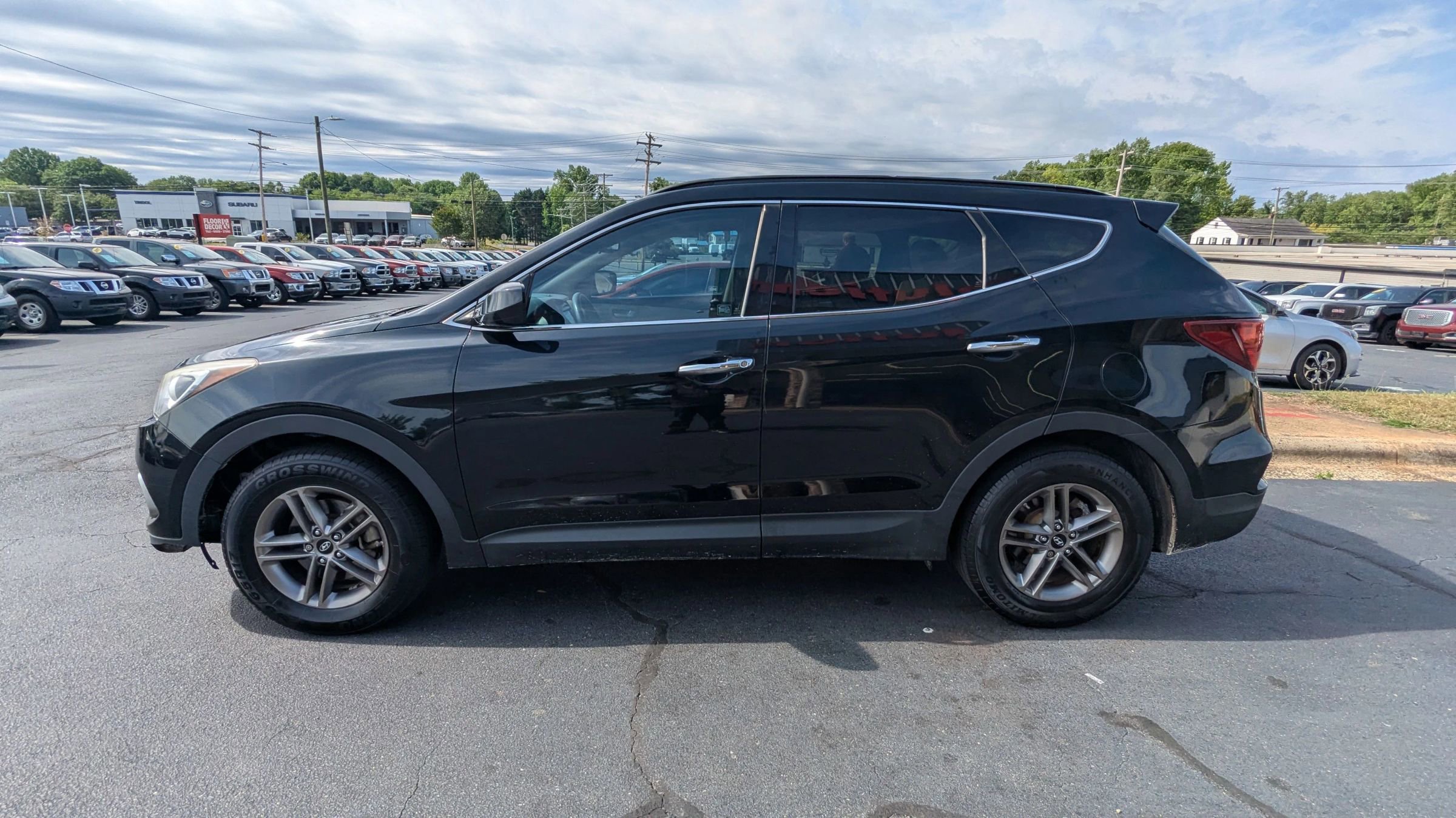 Used 2017 Hyundai Santa Fe Sport FWD image 4