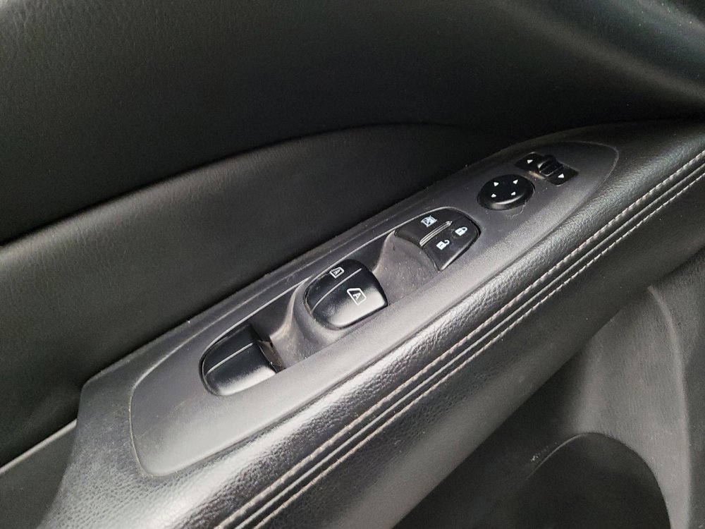 Used 2017 Nissan Pathfinder SL AWD/4WD image 27