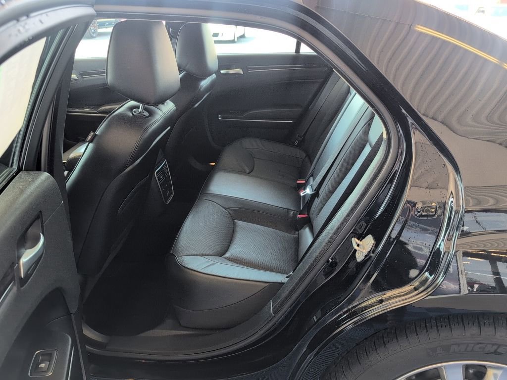Used 2021 Chrysler 300 Touring L AWD/4WD image 27