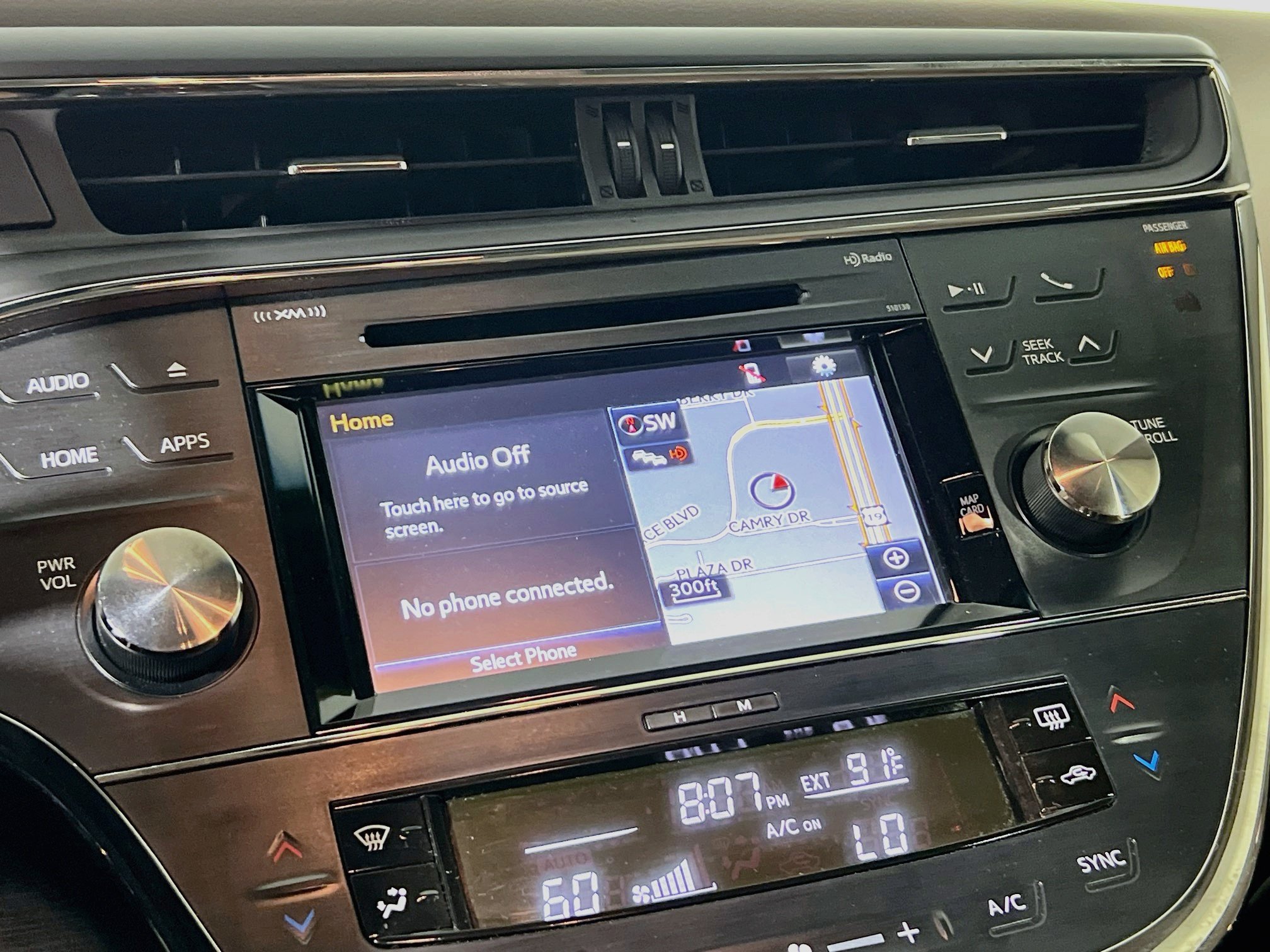 Used 2016 Toyota Avalon Touring FWD image 27