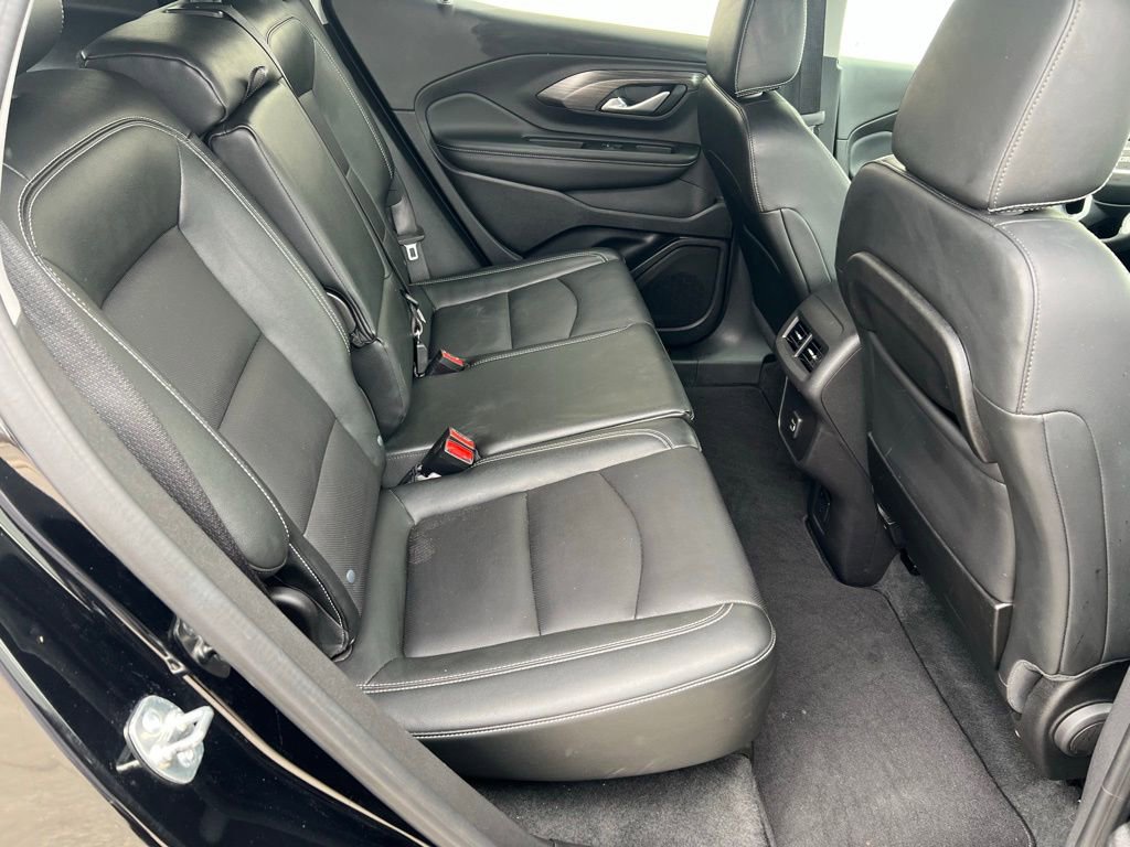 Used 2024 GMC Terrain SLT image 22