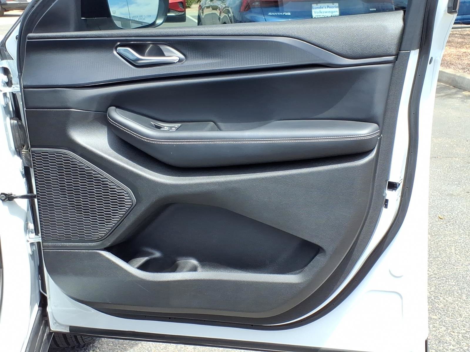 Used 2025 Jeep Grand Cherokee L Laredo AWD/4WD image 15