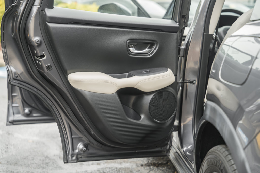 Used 2024 Honda HR-V LX image 32