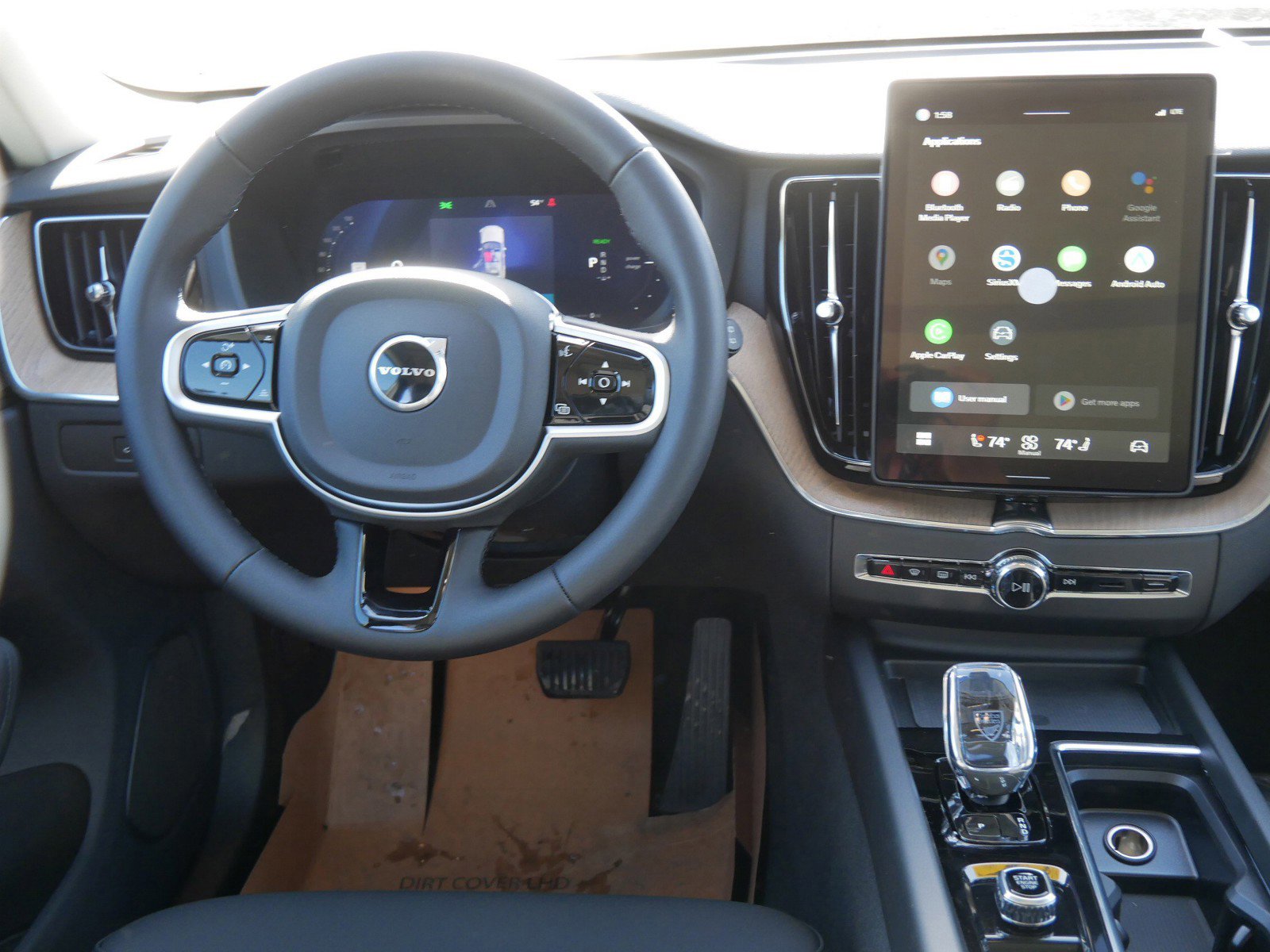 New 2026 Volvo XC60 T8 Plus w/ Climate Package image 7