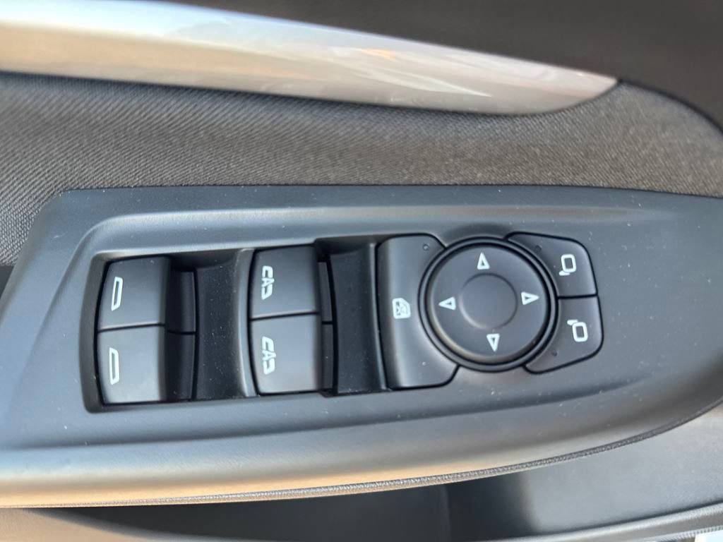 Used 2023 Chevrolet Bolt EUV LT image 19