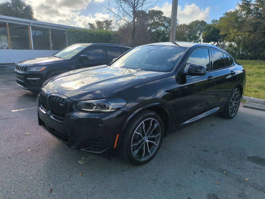 Used 2025 BMW X4 M40i image 10