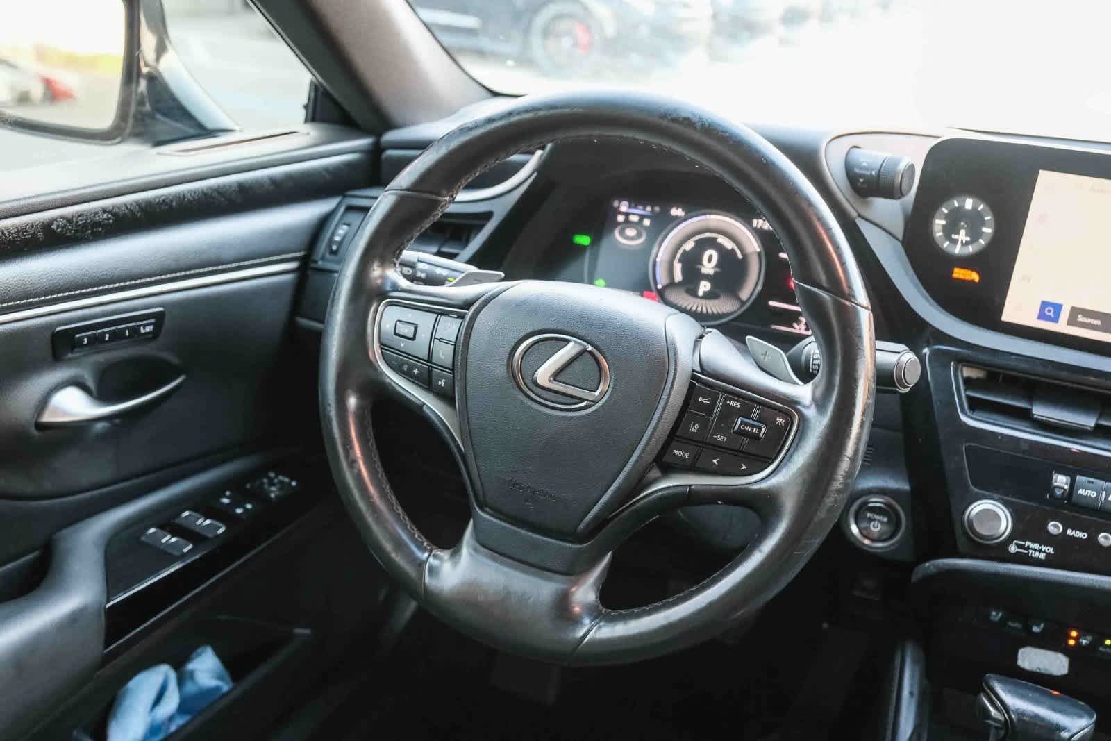 Used 2023 Lexus ES 300h w/ Premium Package FWD image 17