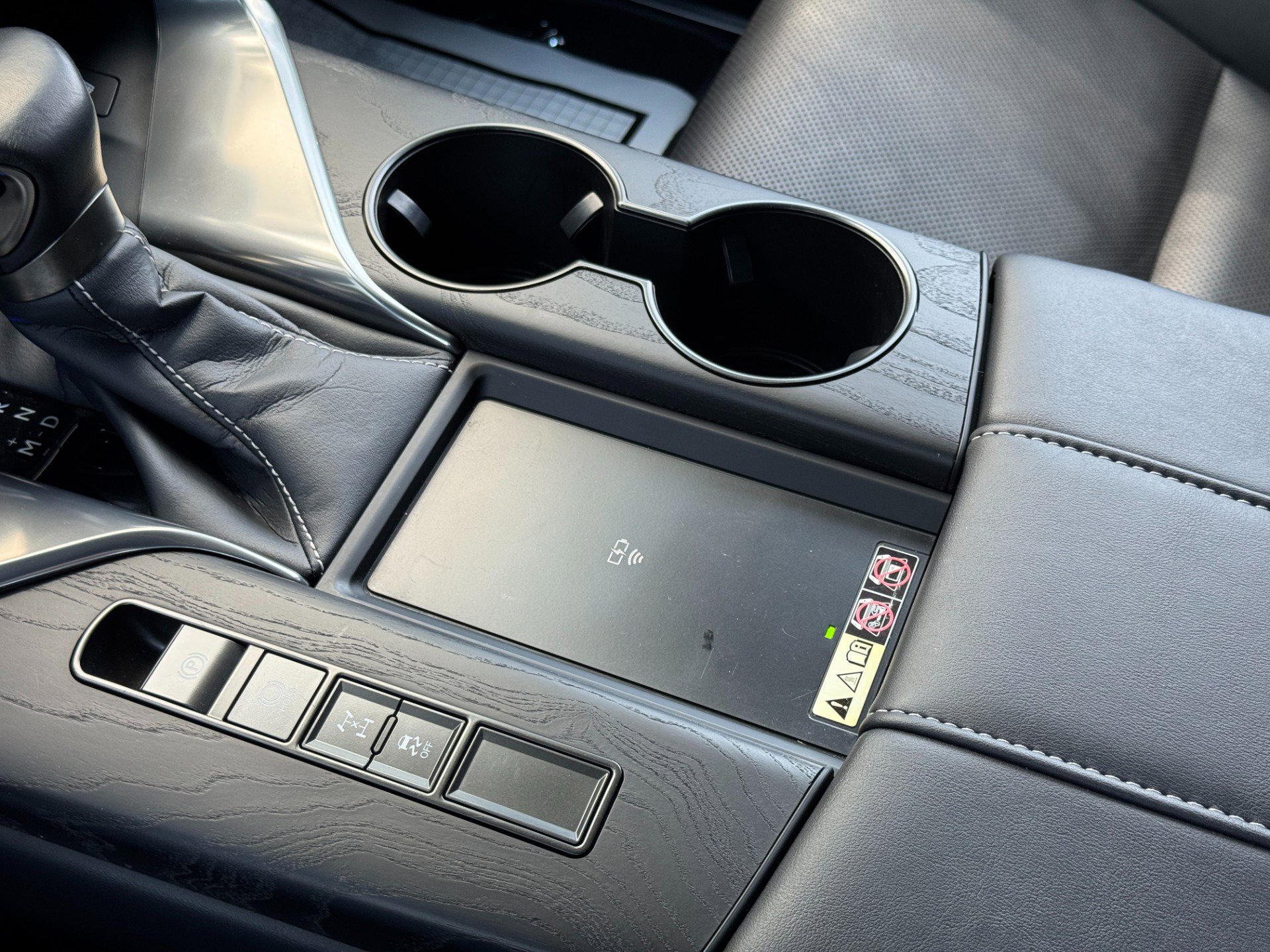 Used 2024 Lexus LX 600 4WD w/ Appearance Package image 37