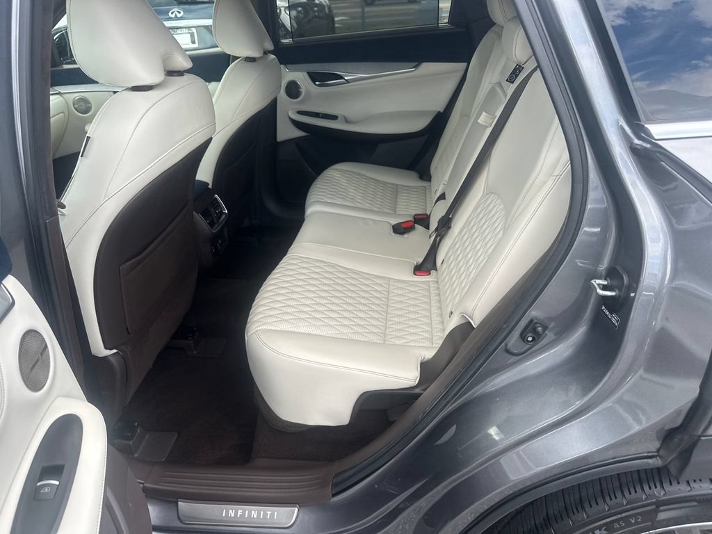 Used 2020 INFINITI QX50 Autograph w/ Premium White Leather Package FWD image 18