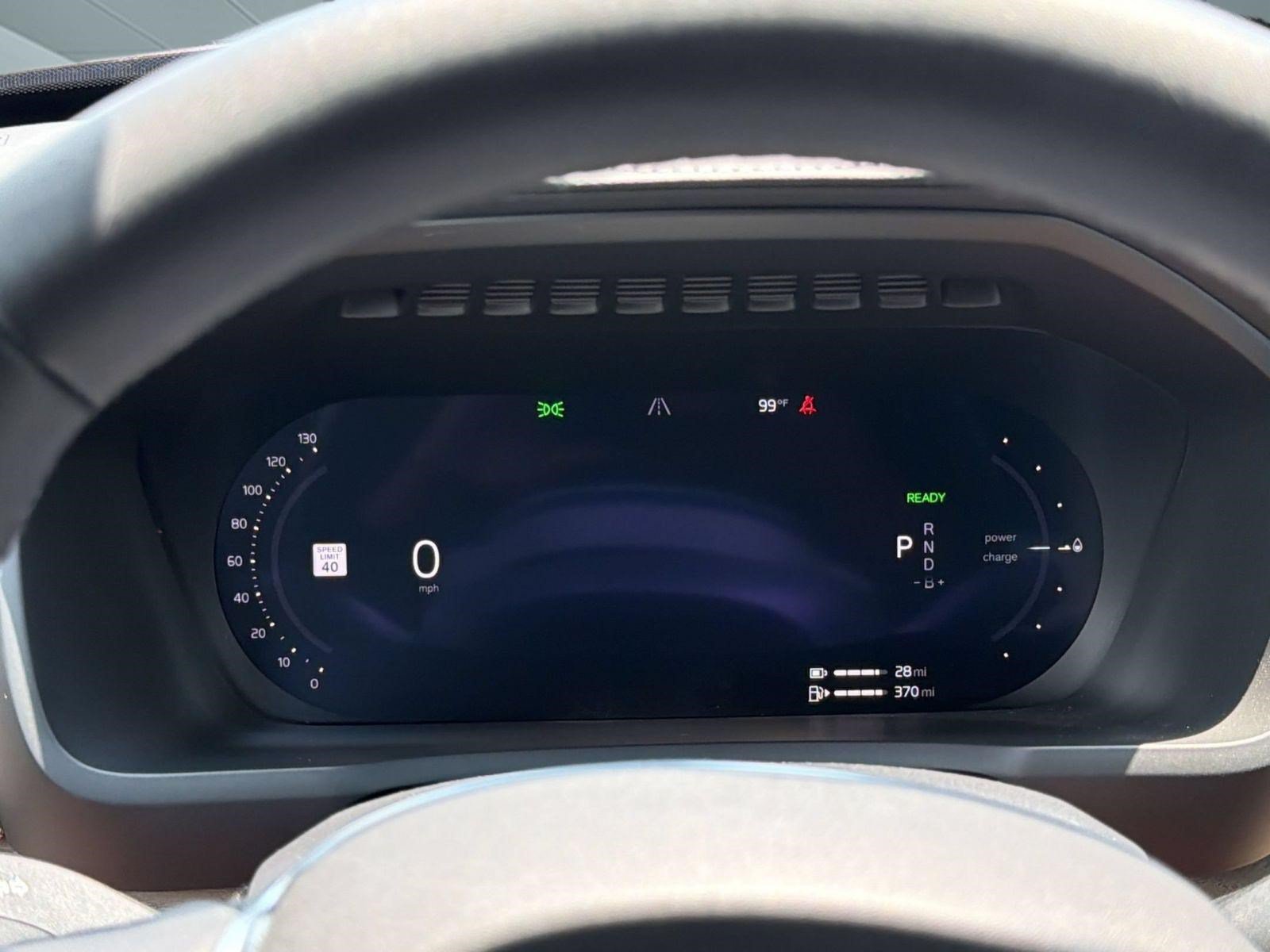 Certified 2025 Volvo XC90 T8 Ultra w/ Lounge Package AWD/4WD image 19