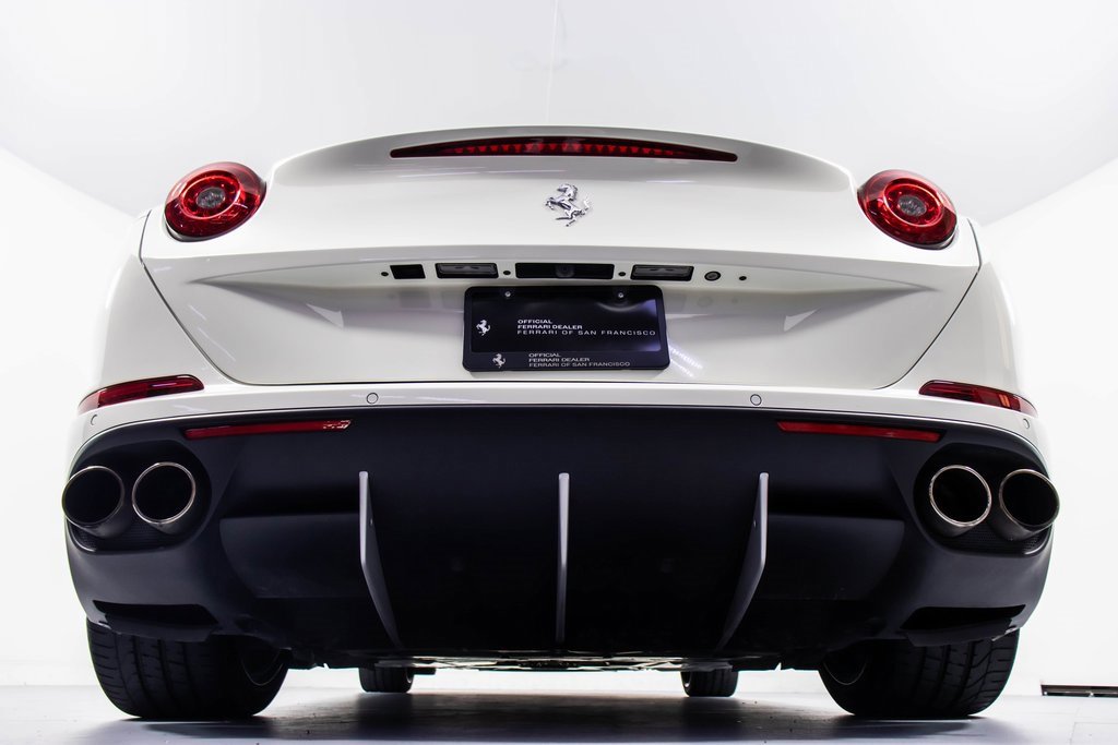Certified 2017 Ferrari California T image 23