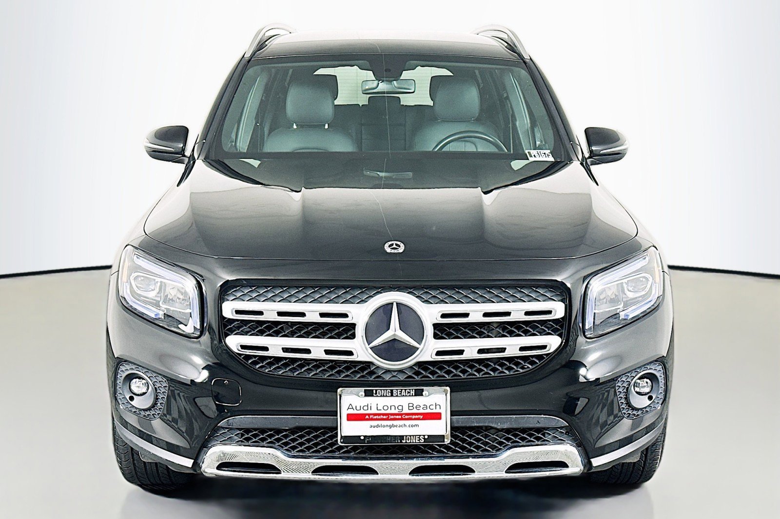 Used 2023 Mercedes-Benz GLB 250 image 2