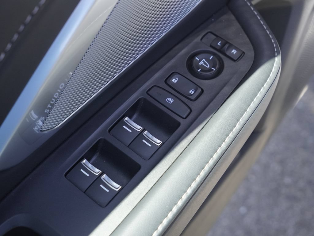 Used 2023 Acura RDX w/ Technology Package FWD image 9