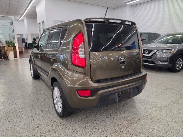 Used 2012 Kia Soul + w/ Audio Pkg FWD image 7
