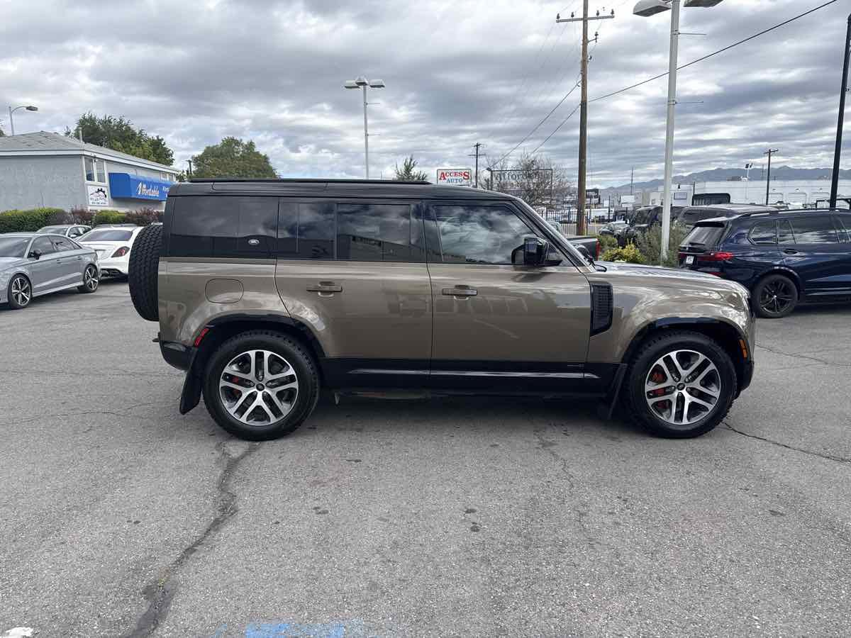 Used 2024 Land Rover Defender 110 X AWD/4WD image 5