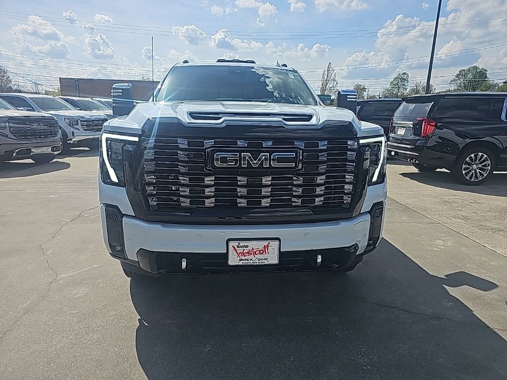 New 2026 GMC Sierra 3500 Denali Ultimate w/ LPO, Black Badging Package image 3