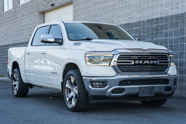 Used 2023 RAM 1500 Laramie AWD/4WD image 2