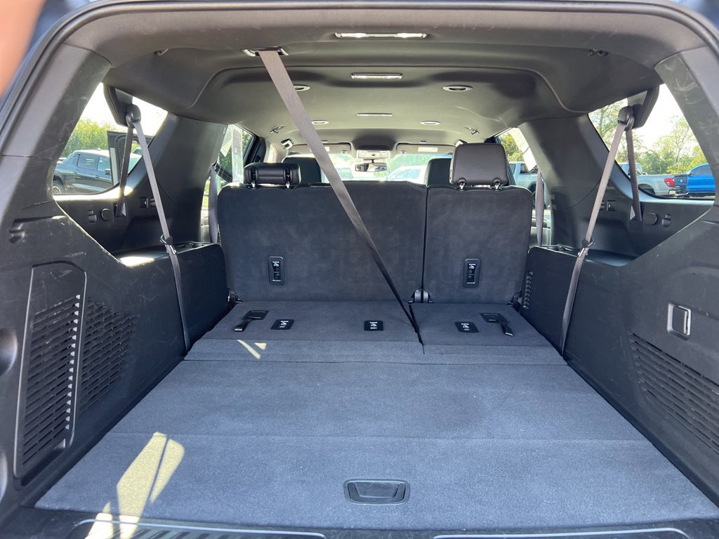 Used 2023 Chevrolet Suburban LT image 59