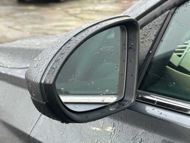 Used 2025 Volkswagen Jetta SE image 12