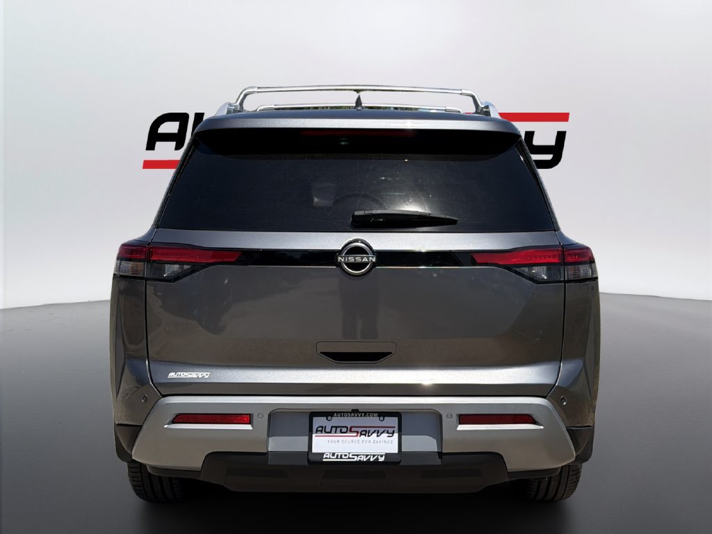 Used 2022 Nissan Pathfinder SL AWD/4WD image 6