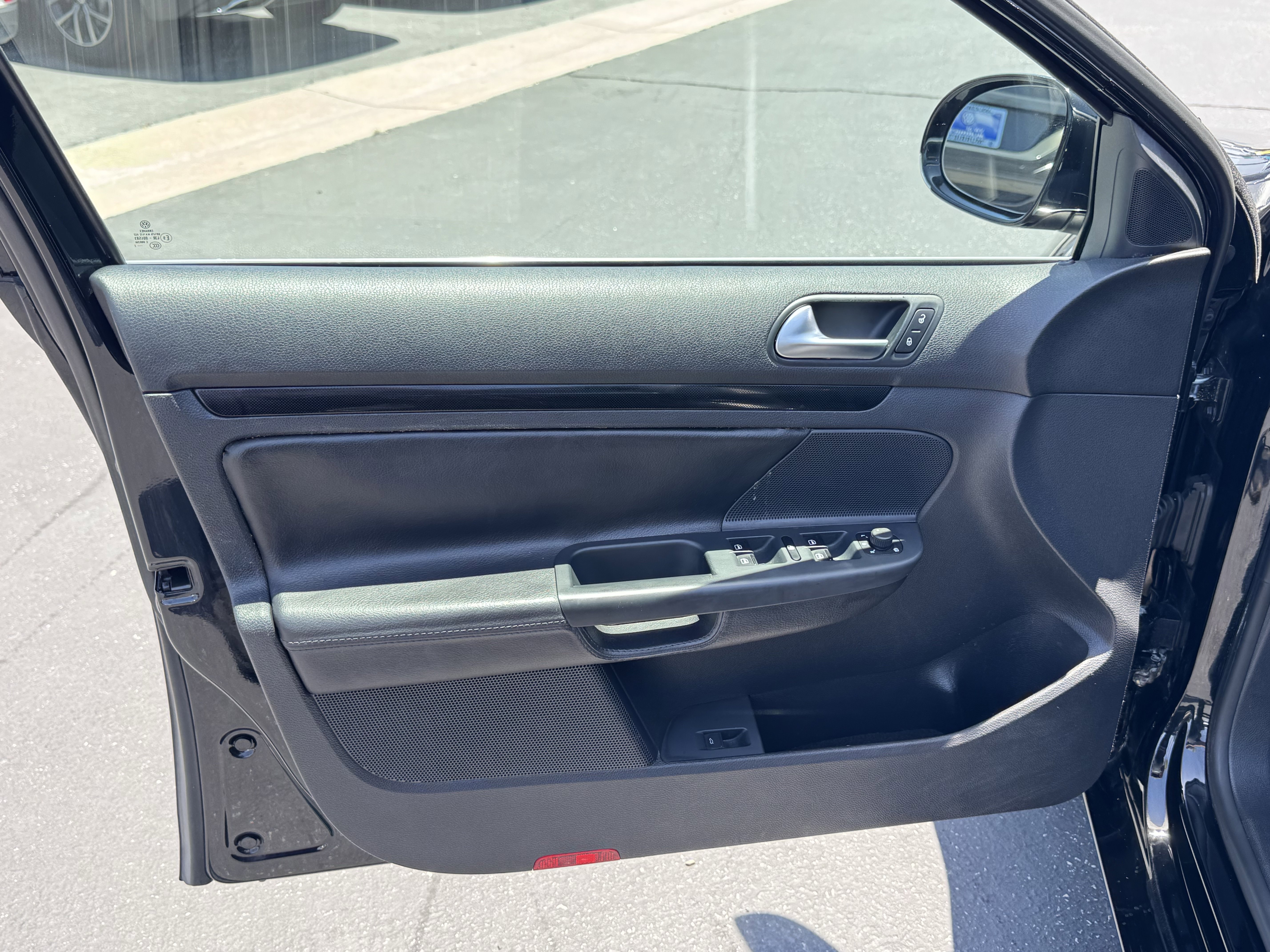 Used 2012 Volkswagen Jetta SE FWD image 13