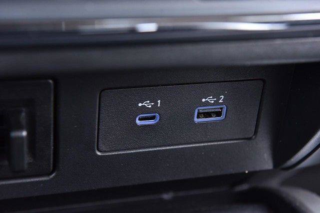 Used 2024 Nissan Titan SV w/ SV Convenience Package image 21