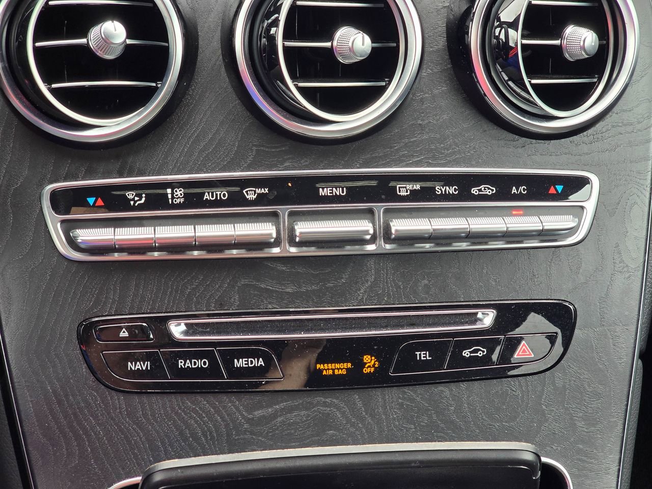 Used 2019 Mercedes-Benz GLC 300 4MATIC Coupe image 19