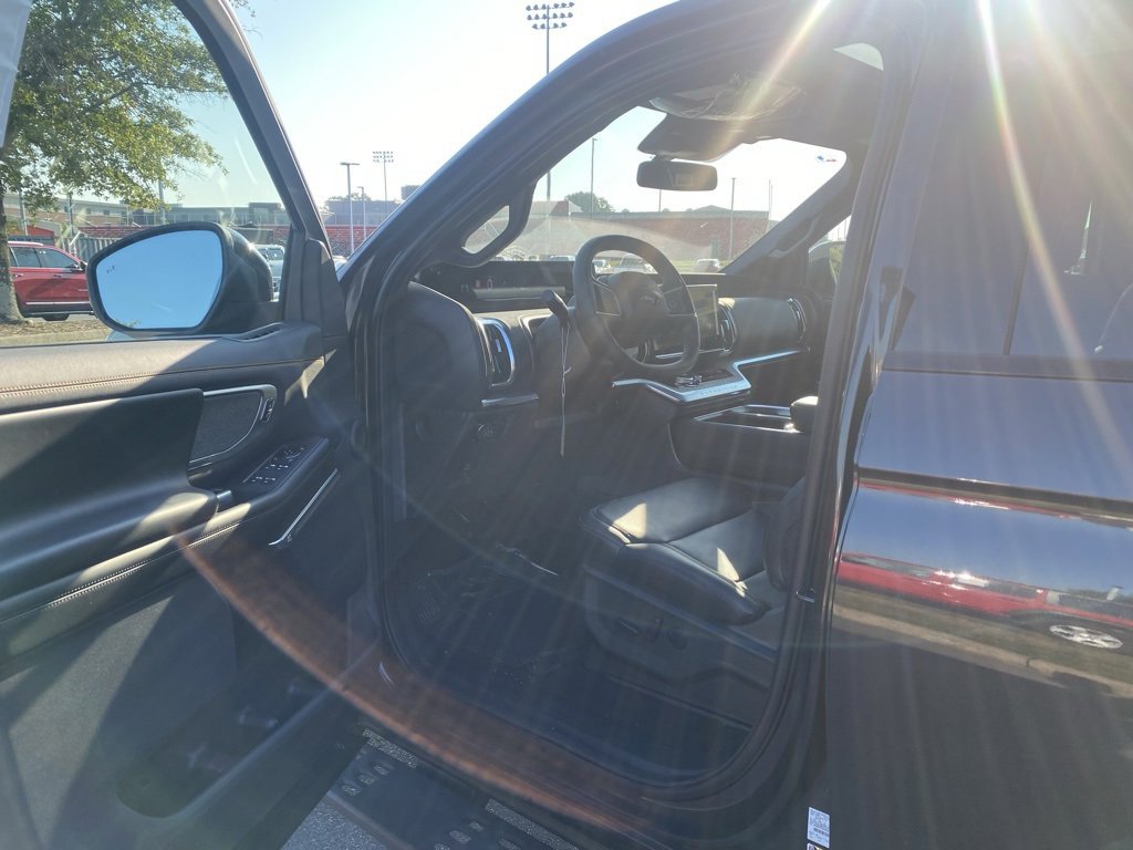 New 2025 Ford Expedition Tremor image 10