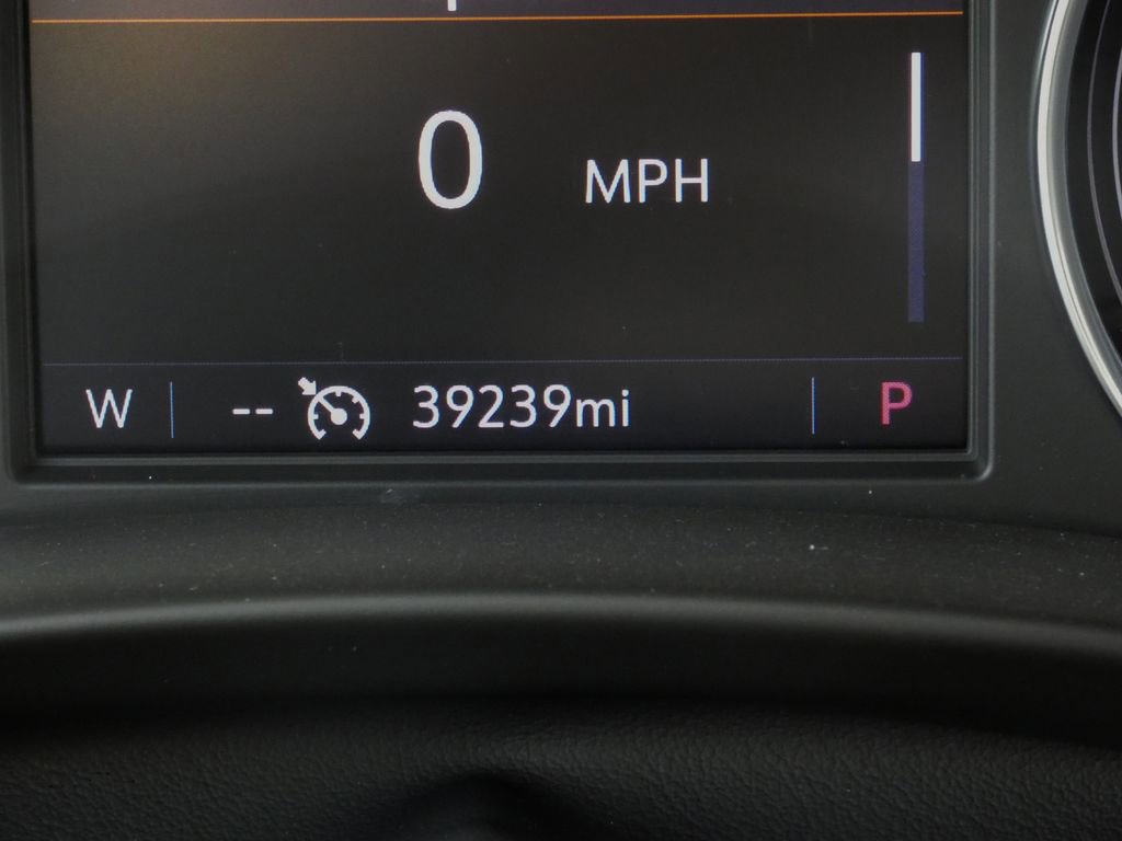 Used 2023 Buick Enclave Essence w/ Experience Buick Package image 19