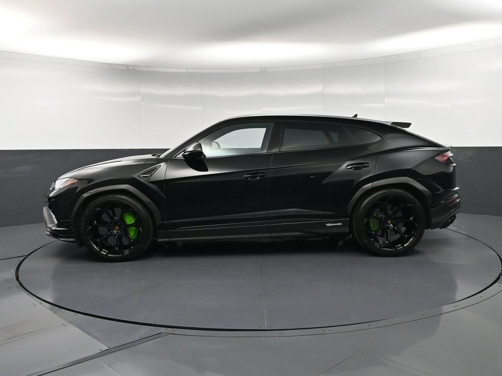 Used 2024 Lamborghini Urus Performante AWD/4WD image 2