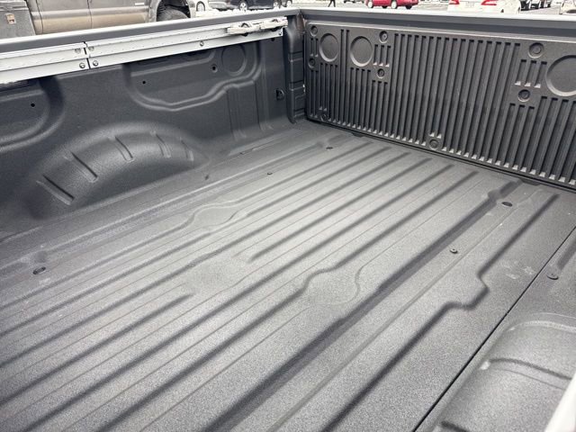 Used 2023 Nissan Titan PRO-4X w/ Pro-4x Convenience Package image 19