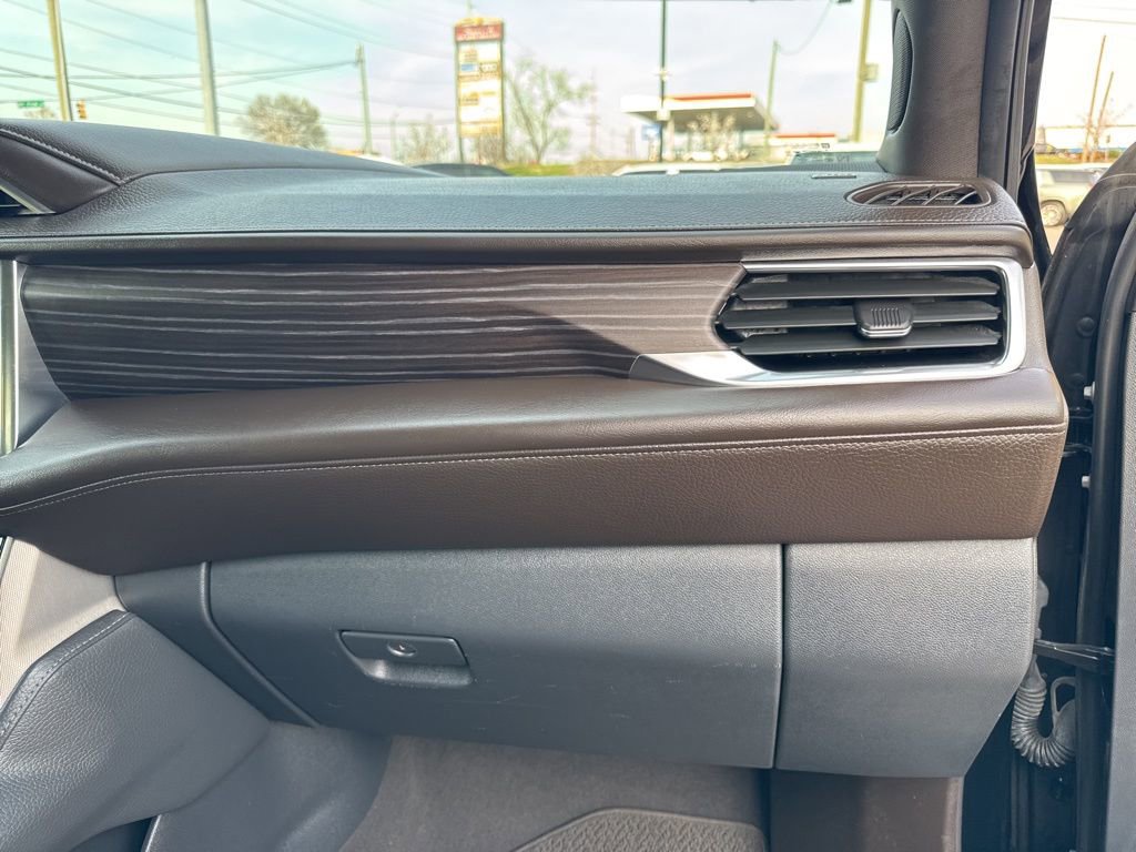 Used 2024 GMC Yukon Denali RWD image 21
