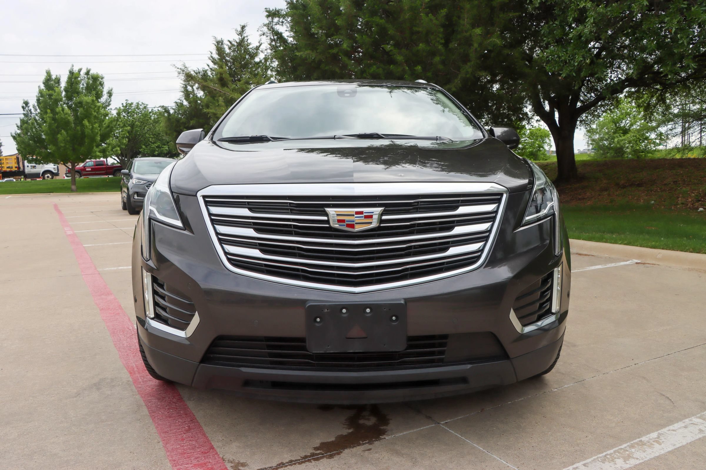 Used 2019 Cadillac XT5 Premium Luxury w/ Driver Assist Package FWD image 2