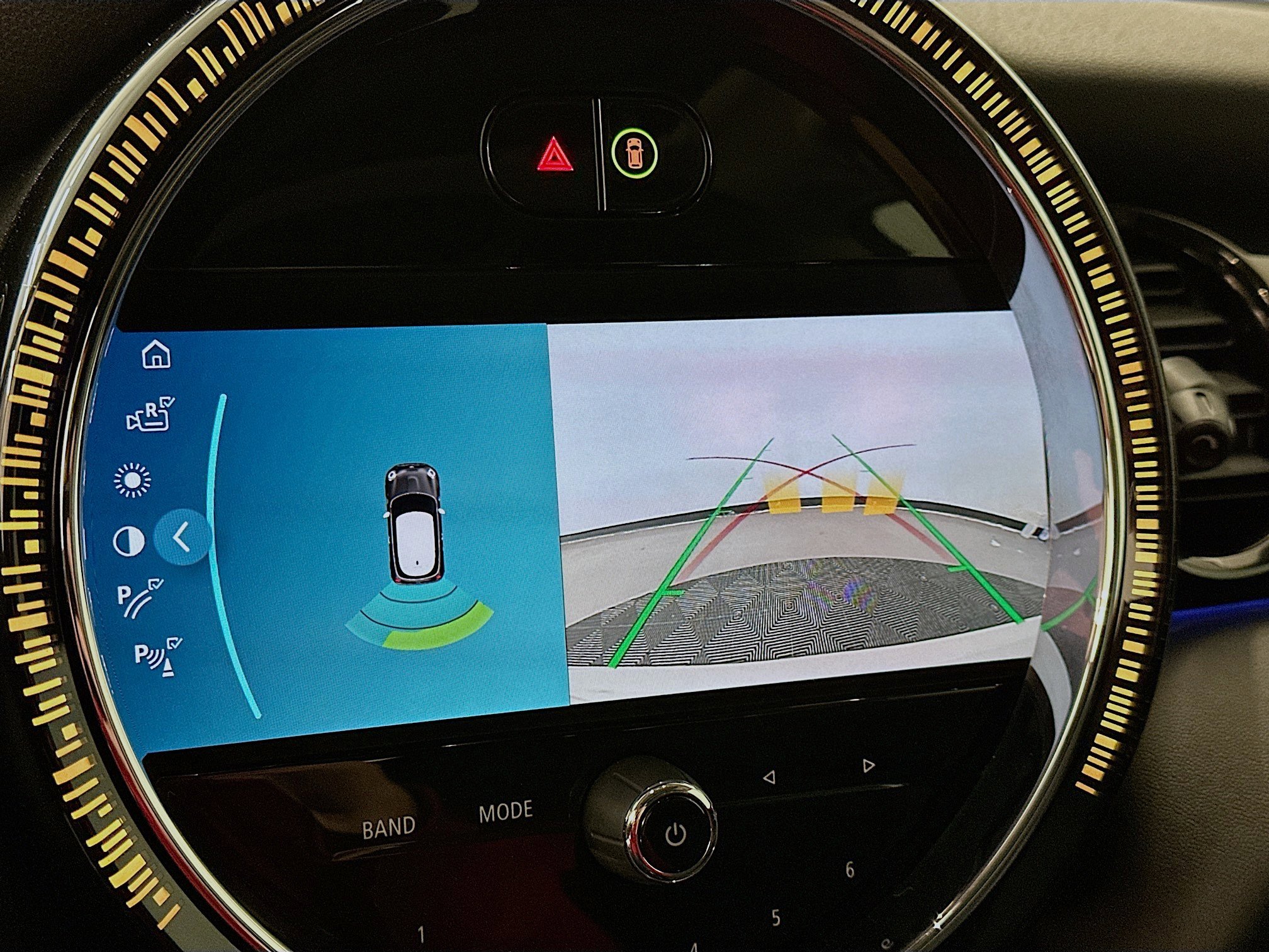 Used 2024 MINI Cooper SE image 23