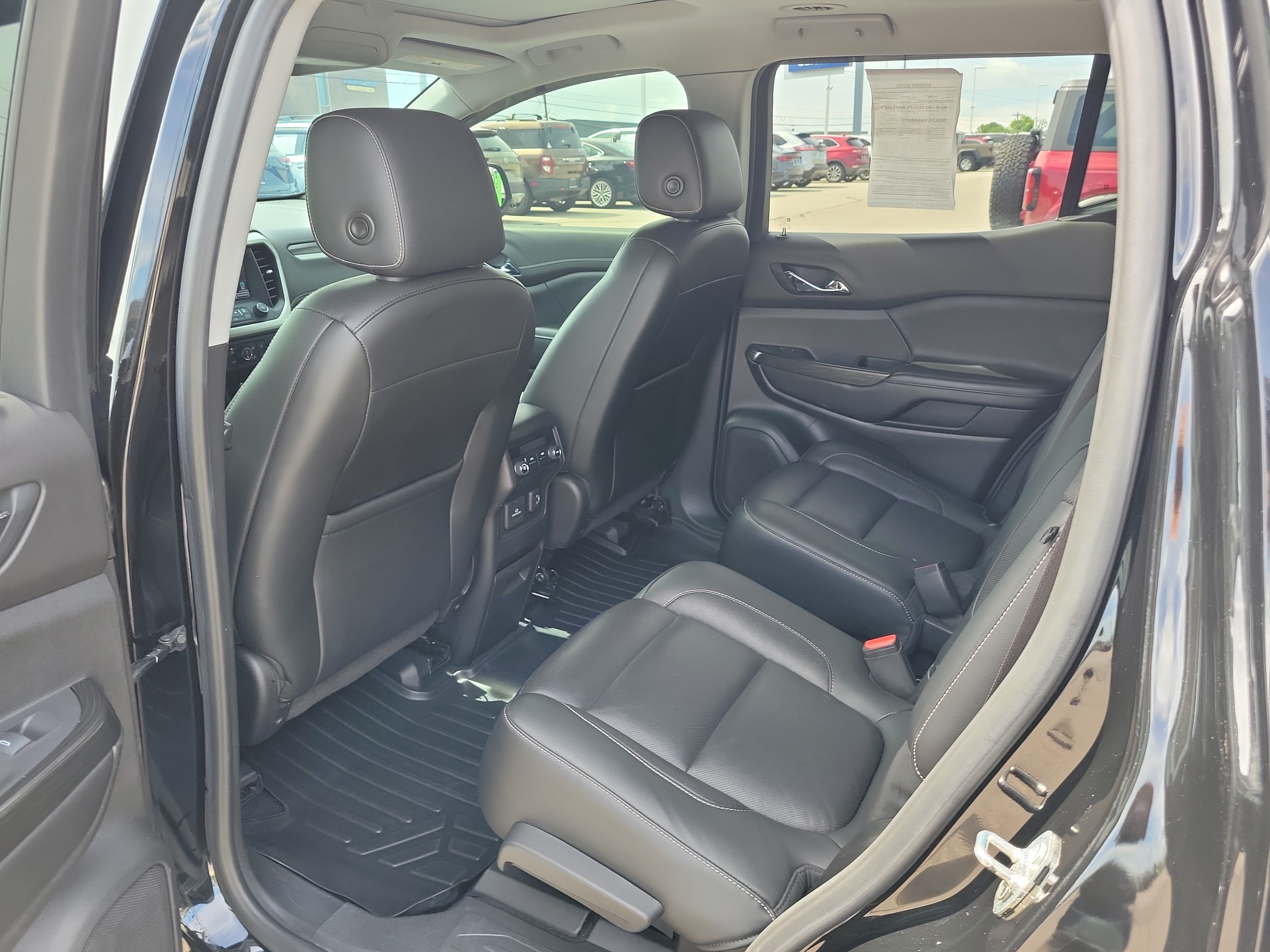 Used 2019 GMC Acadia SLT w/ Black Edition FWD image 13
